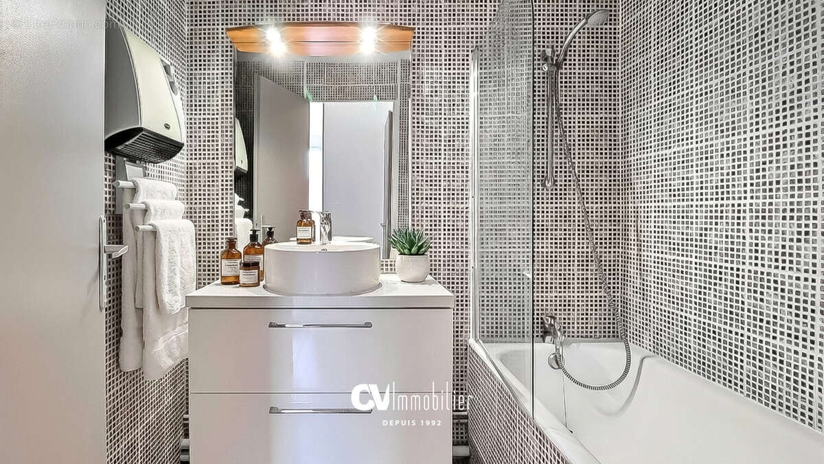 Maison à VAL-DE-REUIL