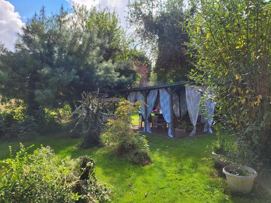 Maison à SAINT-YRIEIX-LA-PERCHE