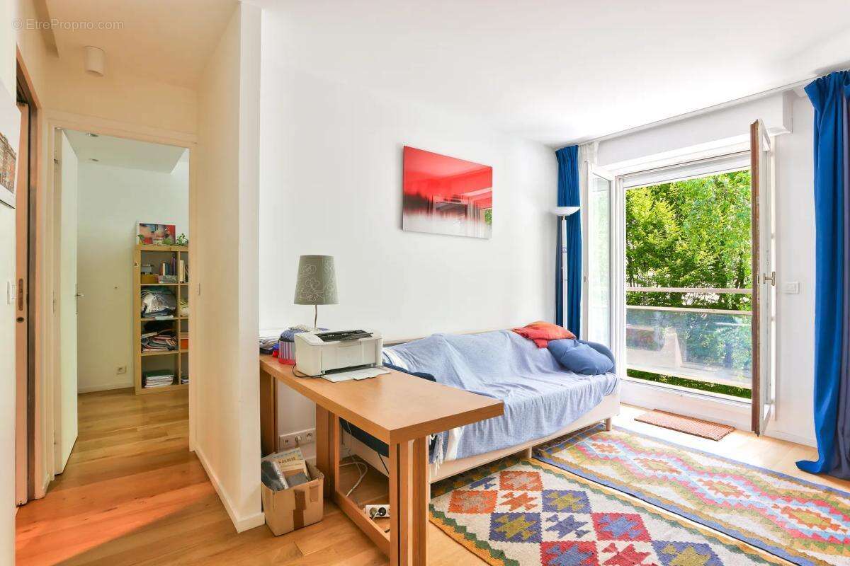 Appartement à PARIS-20E