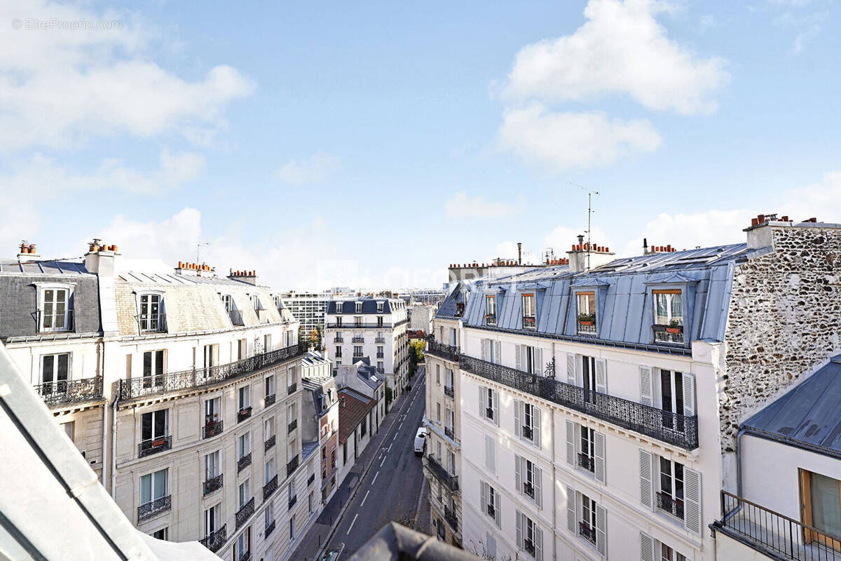 Appartement à PARIS-14E