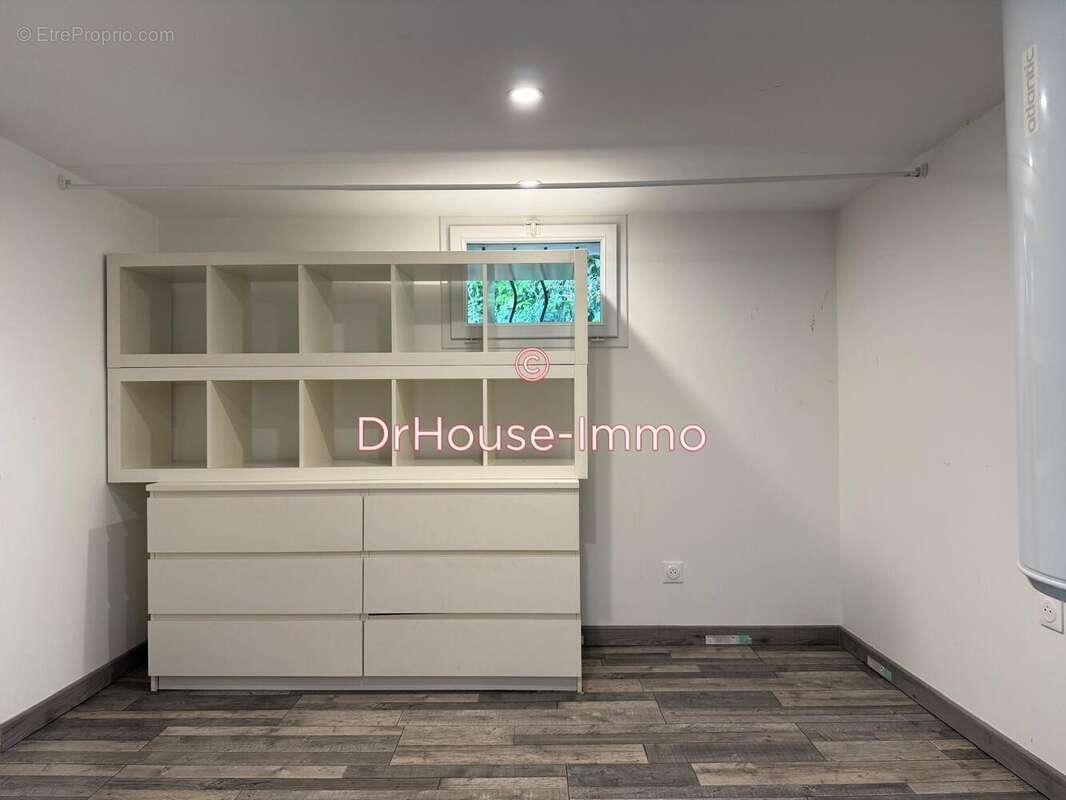 Maison à SAINT-VICTORET