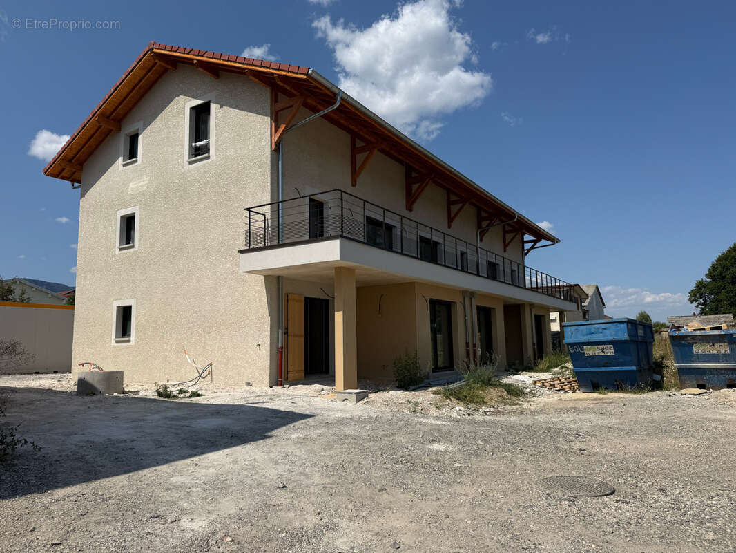 A segny 01710, villa jumelee 138m2 habitables avec jardin et garage - photo 4