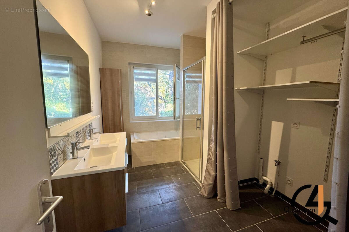 Maison à CLERMONT-L&#039;HERAULT