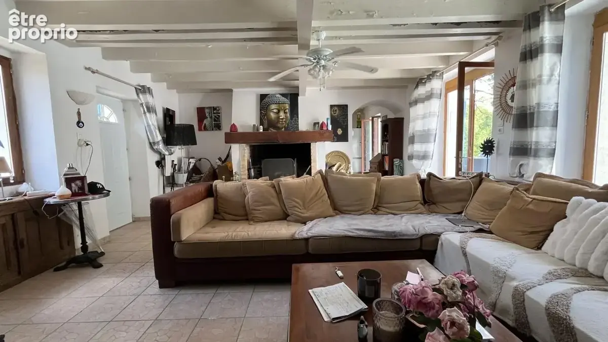 Maison de campagne sur 2 816 m² - photo 4