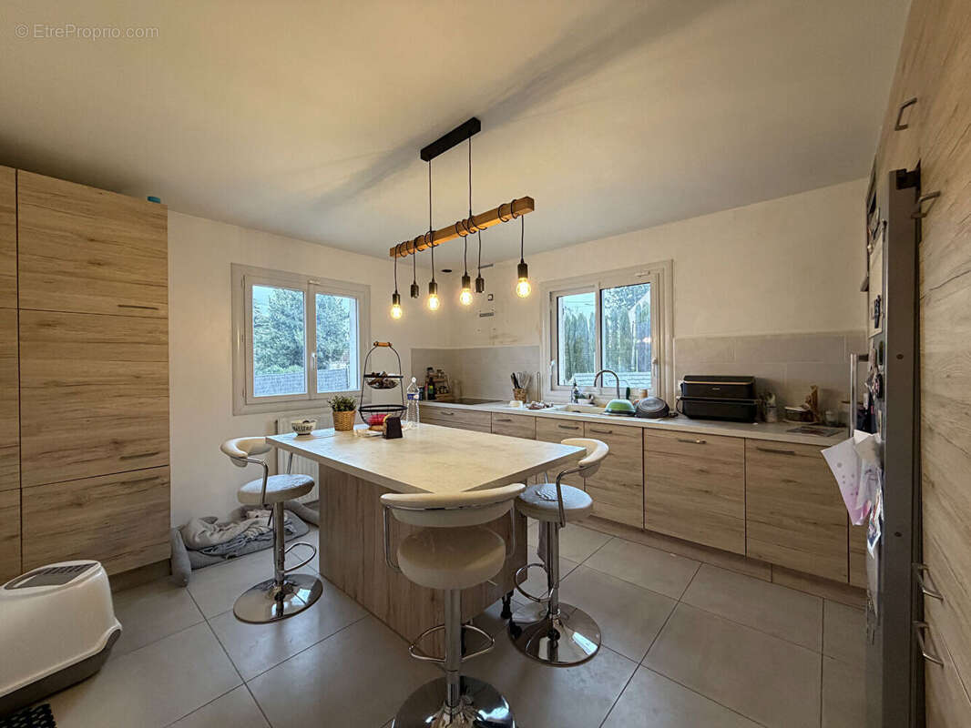 Maison à VERNEUIL-SUR-SEINE