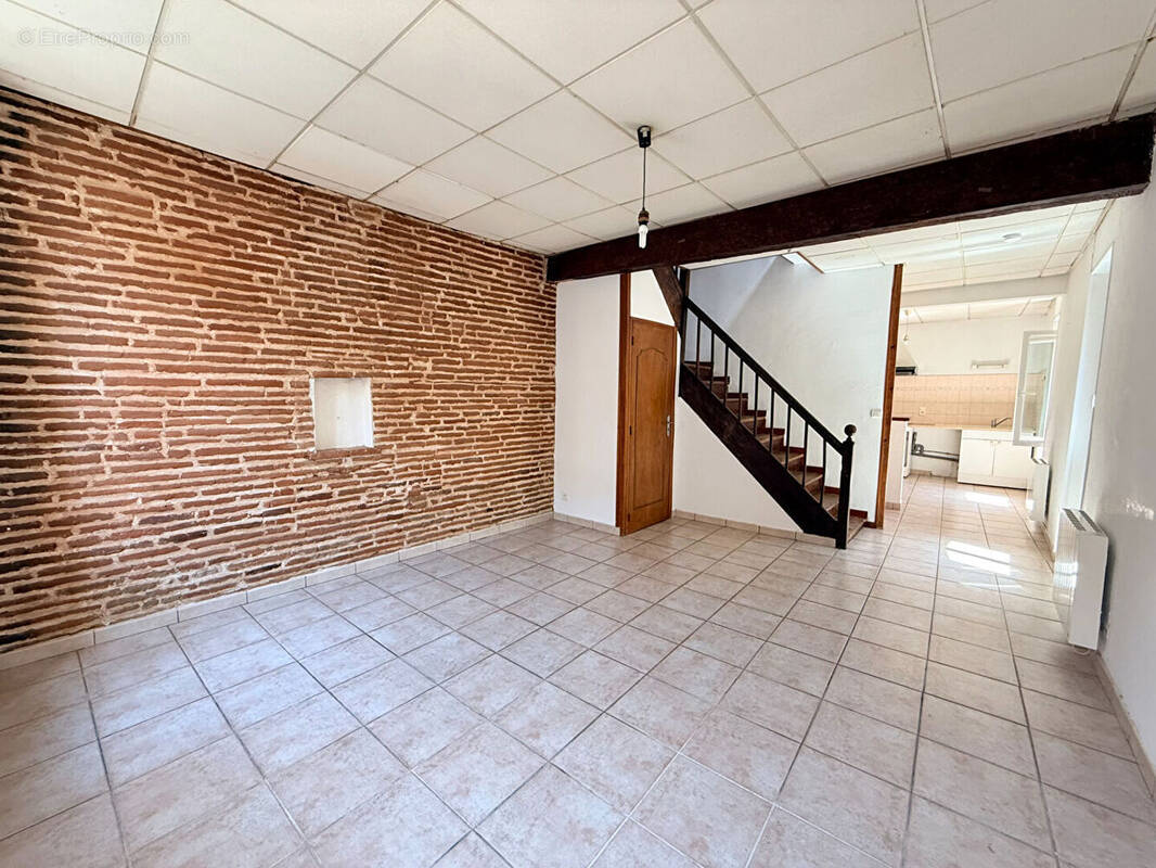 Appartement à SAINT-SULPICE