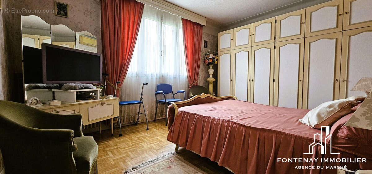 Maison à SAINT-MAUR-DES-FOSSES