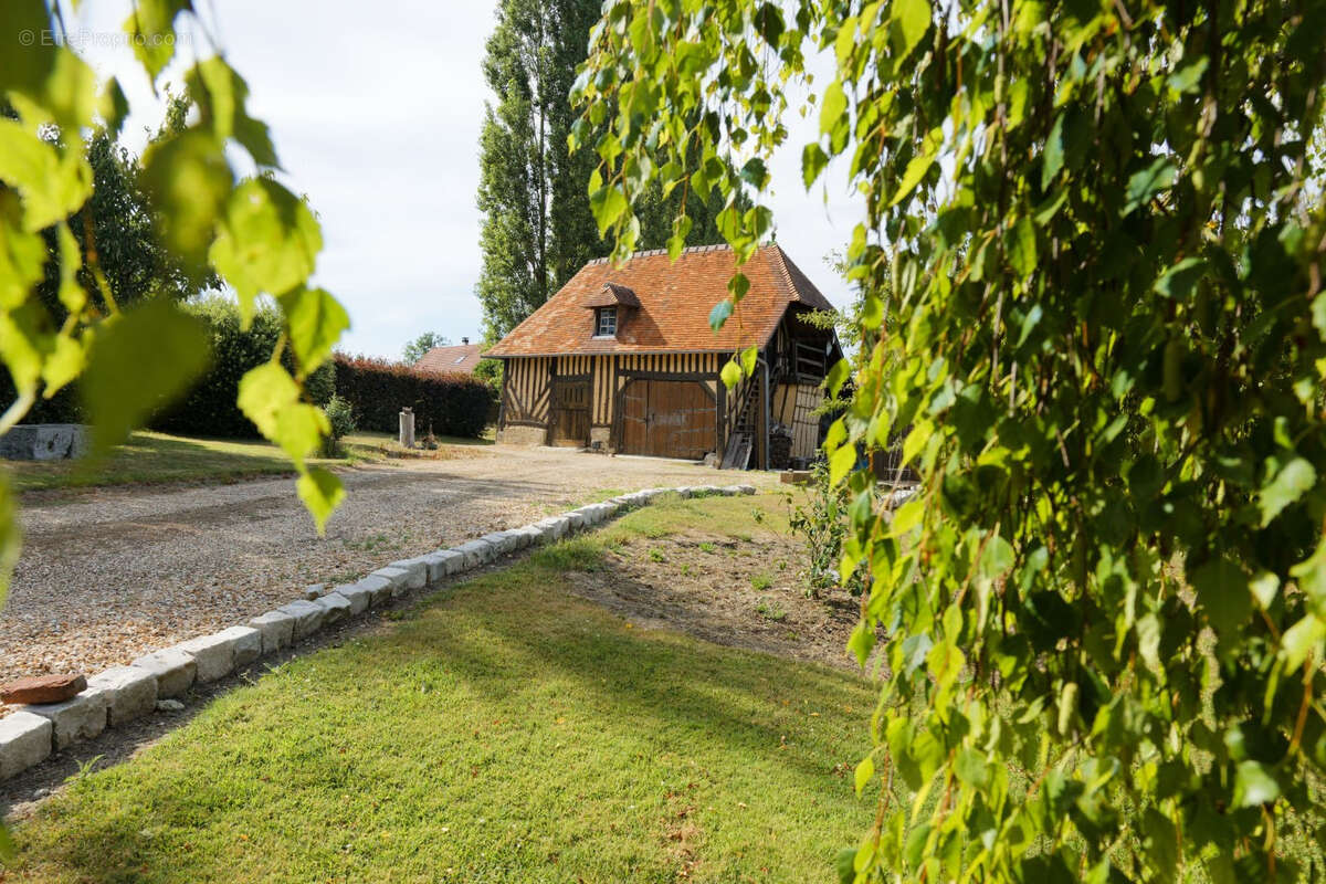 Maison PONT L'EVEQUE 4 pièce(s), 96 m² (146.44 m² au sol) 3 ch dt 1 au rdc, 13056 m² dont prairie - photo 4