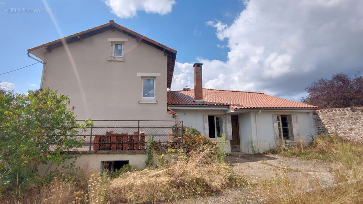 Maison à SAINT-YRIEIX-SOUS-AIXE