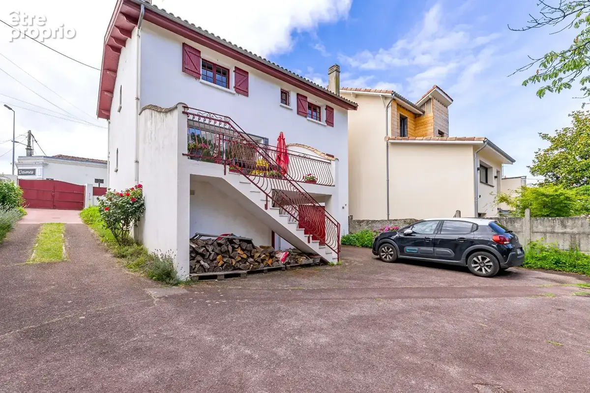 Photo Maison à Begles au prix de 695 000€