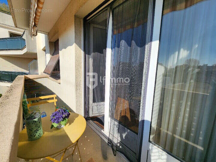 Appartement à SAINT-MAUR-DES-FOSSES