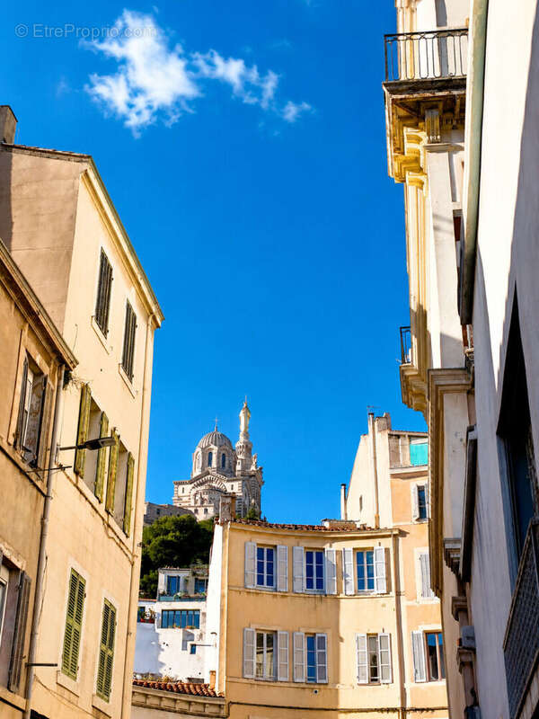 T2 à rénover dans le quartier prisé de Vauban -  Marseille 6e - photo 2