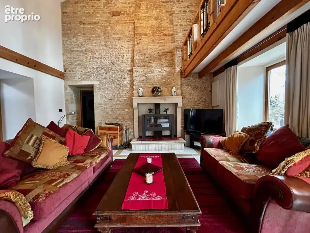 Belle maison en pierre 235m2, 4 chambres, piscine et annexe - photo 4
