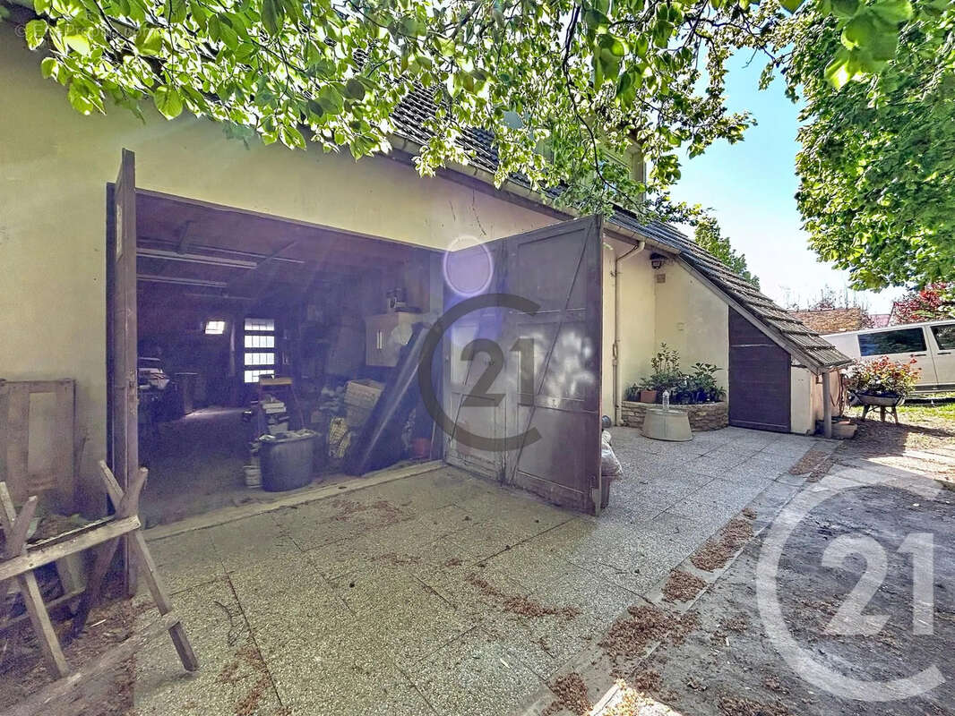 Maison à SAINT-EUPHRAISE-ET-CLAIRIZET