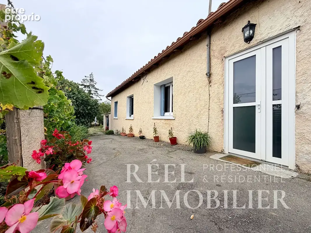 Maison de 80m2 avec grand terrain et 2 garages - photo 1