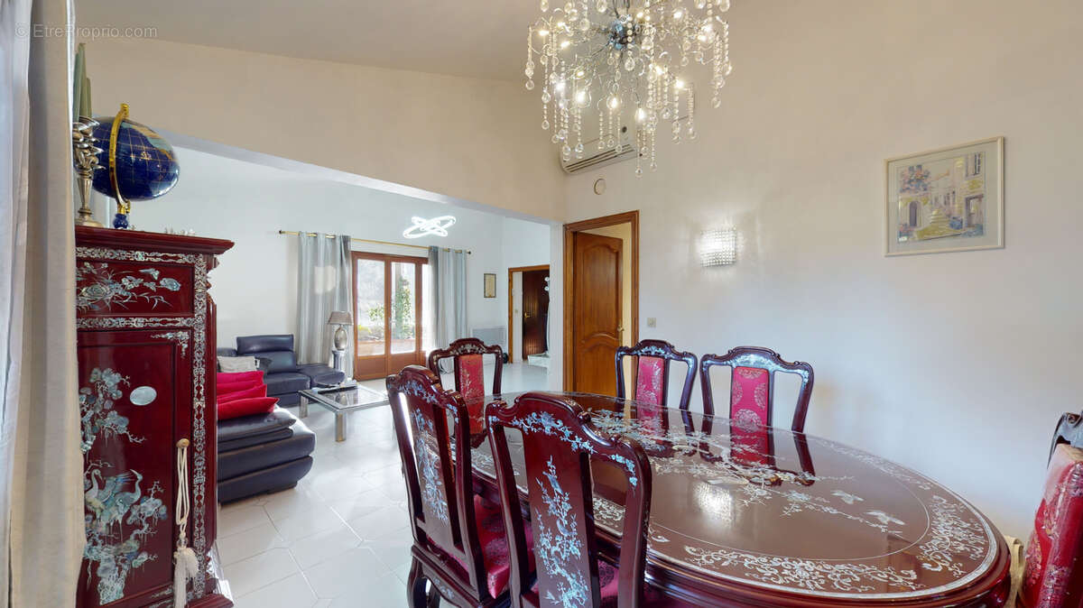 Maison à ENSUES-LA-REDONNE