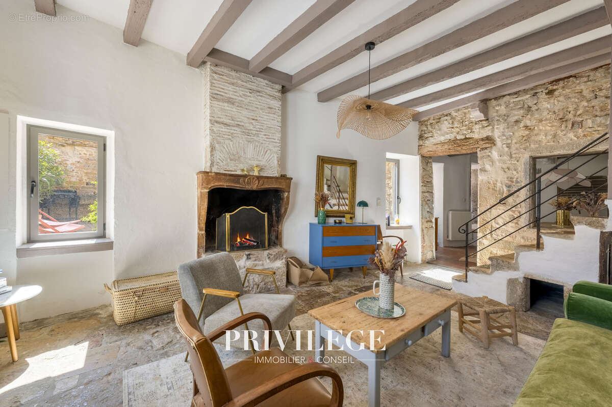 Maison à SAINT-CYR-AU-MONT-D'OR