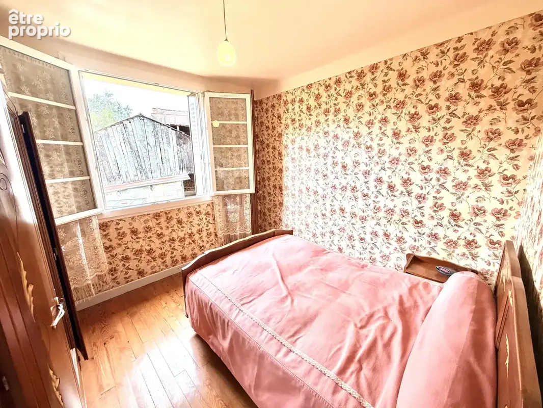 Ensemble immobilier avec deux maisons et nombreuses dépendances - photo 10