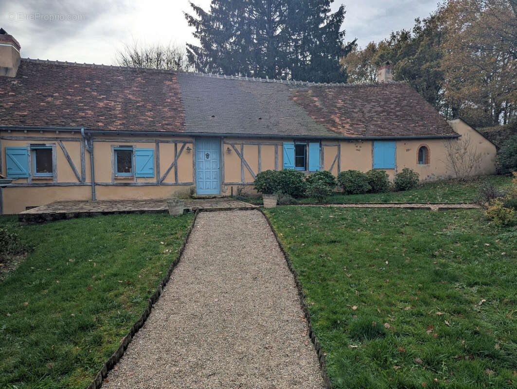 Maison à LE MAGNY
