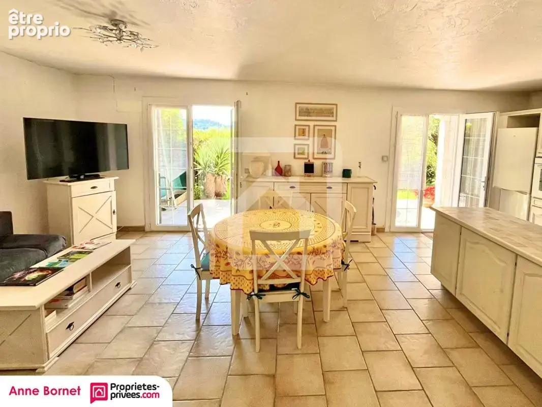 Villa individuelle 6 pièces 148 m2 avec jardin arboré, terrasse et cave - photo 14