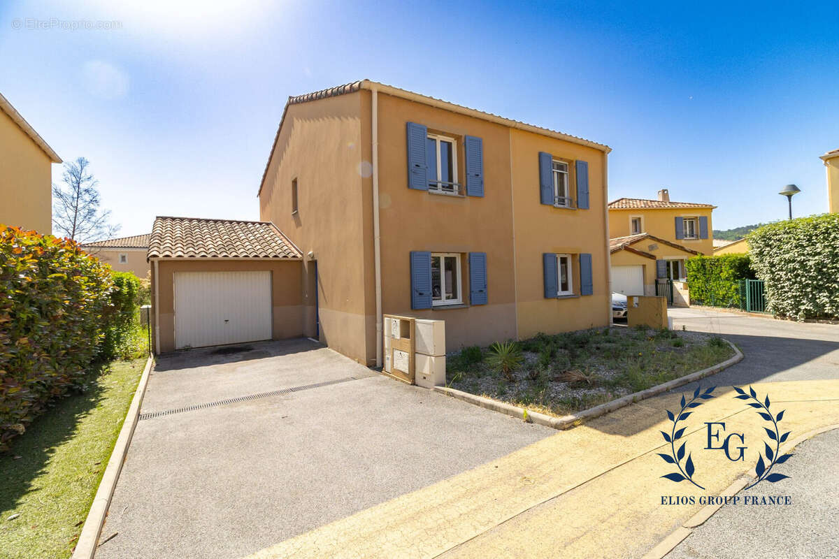Maison à LE LUC