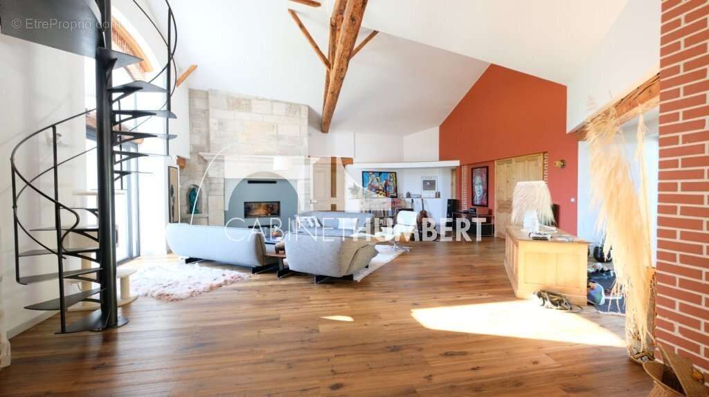 Maison à SAINT-JUST-SAINT-RAMBERT