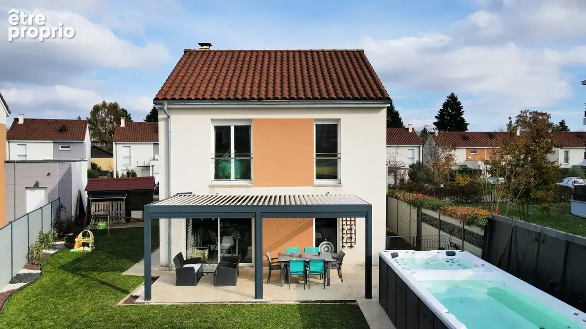 Maison 5 Pièces 131 m2 - photo 2