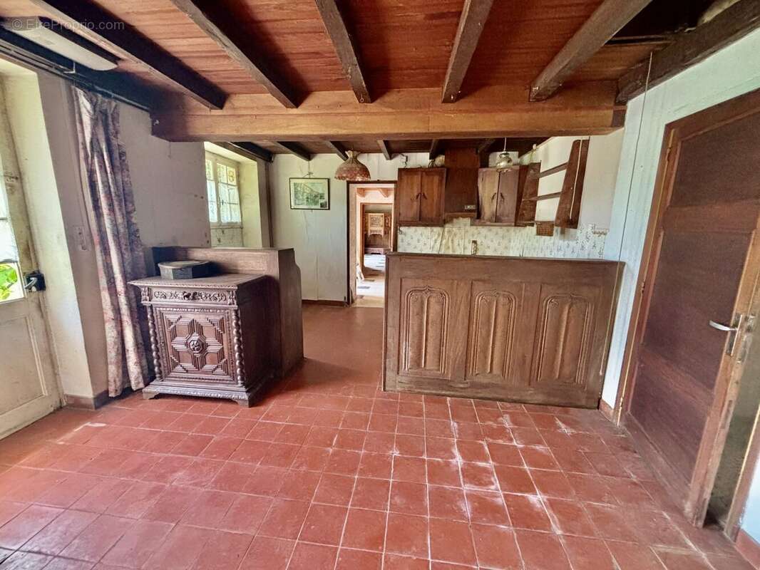 Maison à SAINT-ANTOINE-DE-FICALBA