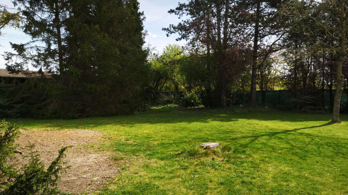 Terrain à MERICOURT