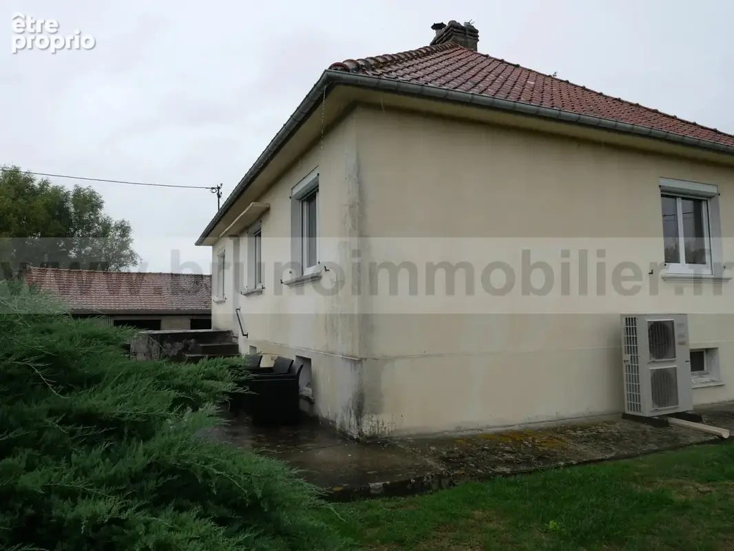 Maison à FAVIERES