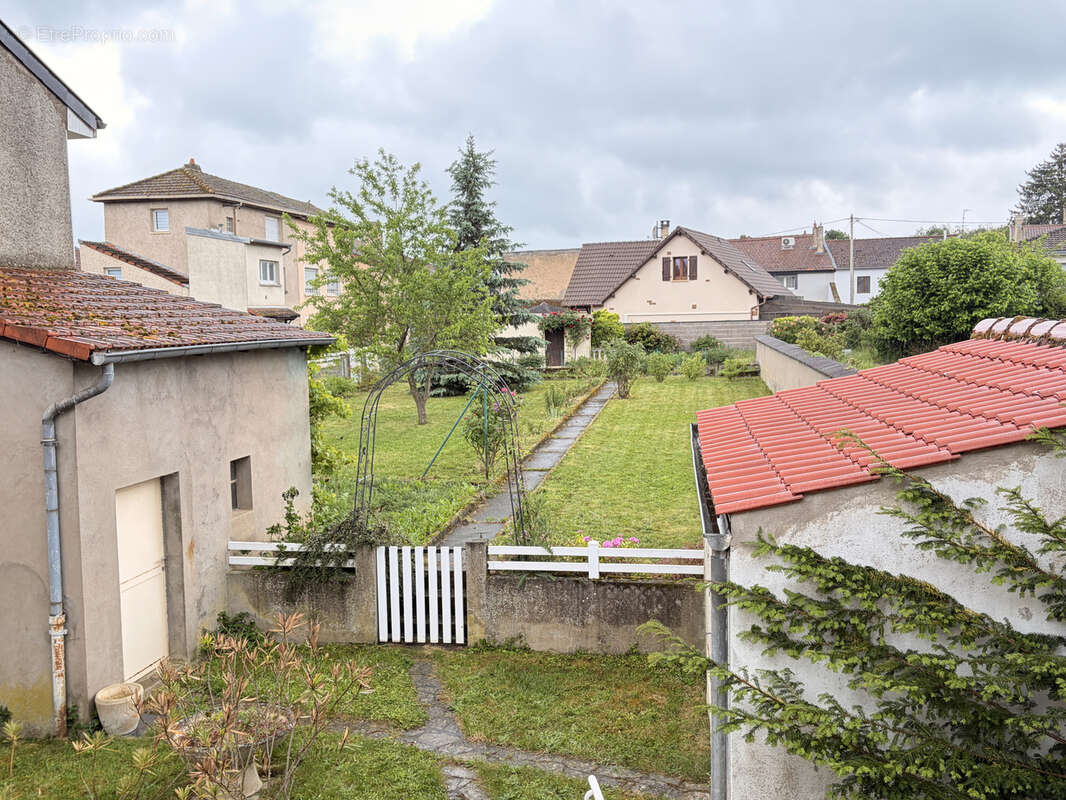 Maison à AUGNY
