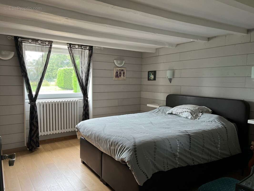 Maison à CHANOZ-CHATENAY