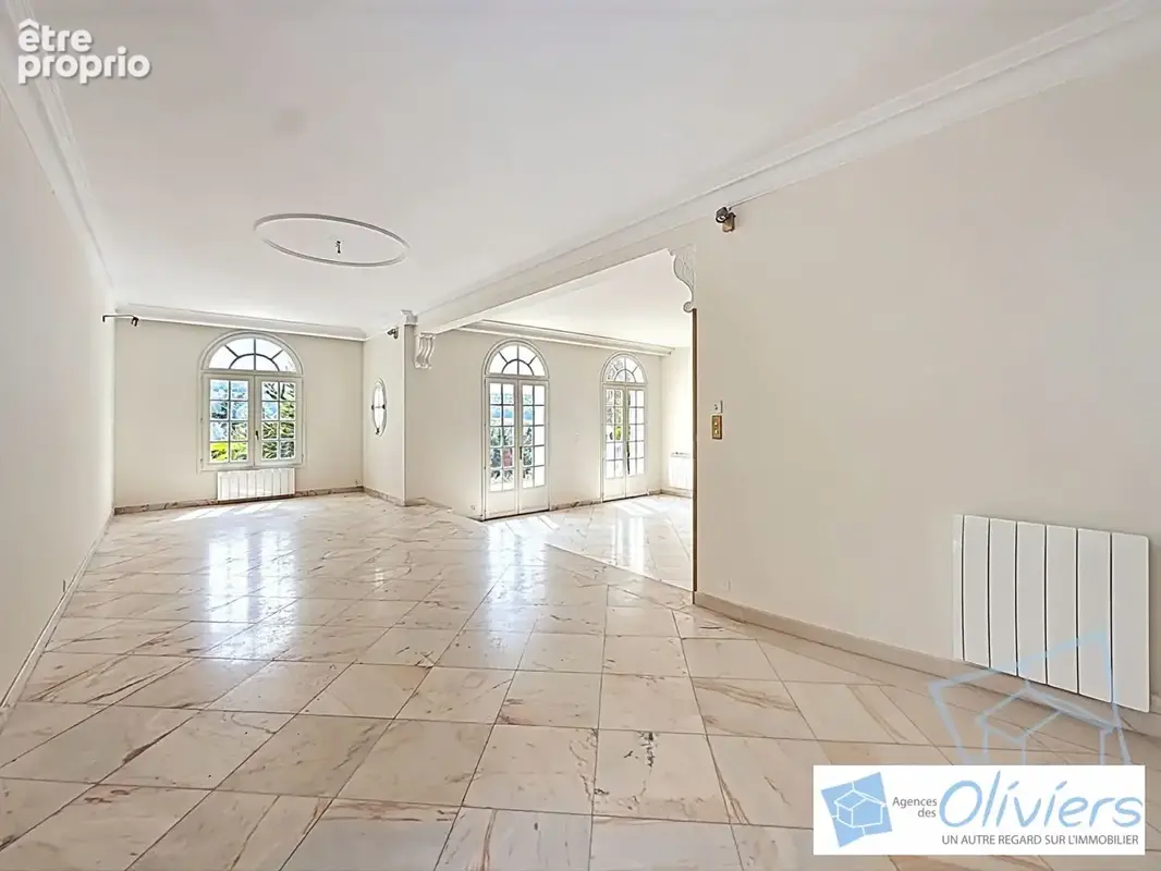 Maison 221 m² à Chevreuse  - photo 4