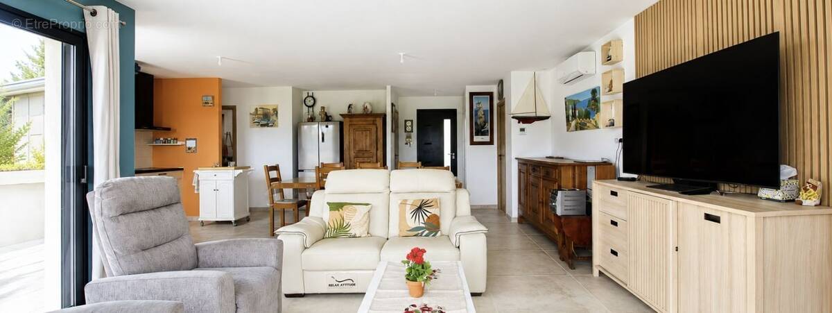 Maison à SAINT-CYR