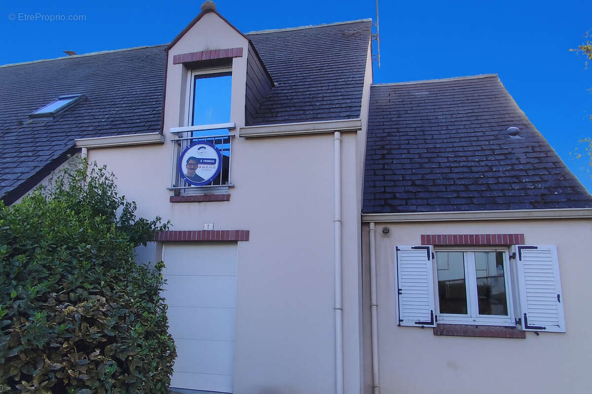 Maison à LA CHAUSSEE-SAINT-VICTOR