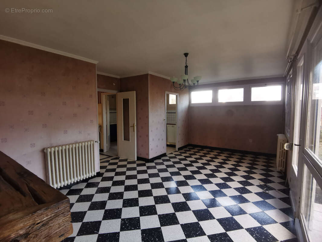 Maison à DOMLEGER-LONGVILLERS