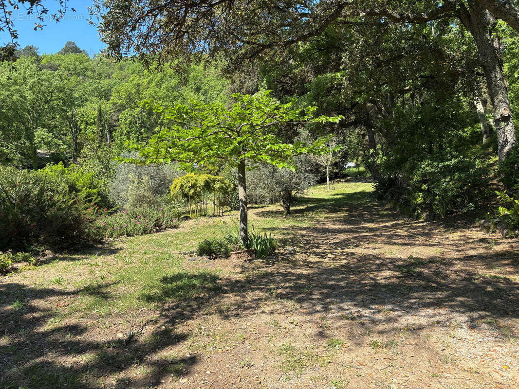 Maison à LA GARDE-FREINET