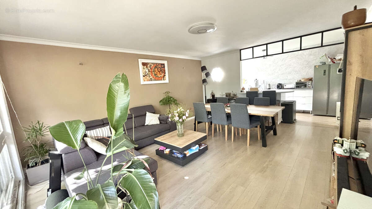 Appartement à ENGHIEN-LES-BAINS