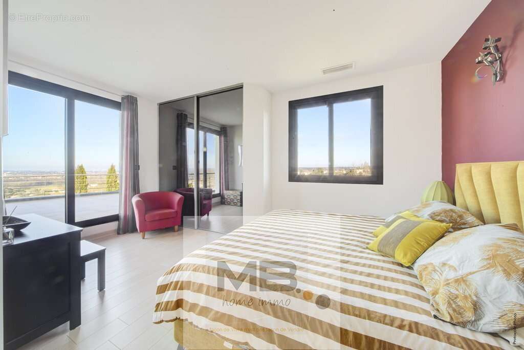 Maison à LACROIX-FALGARDE