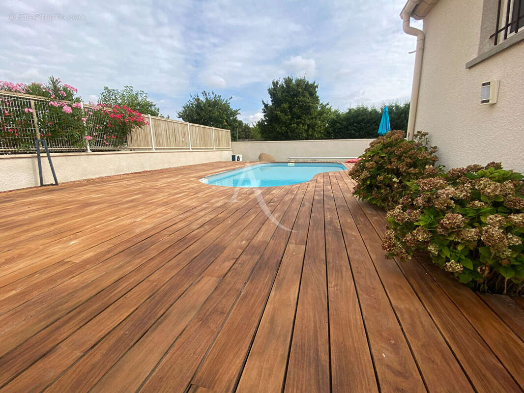 Maison à SAINT-SULPICE