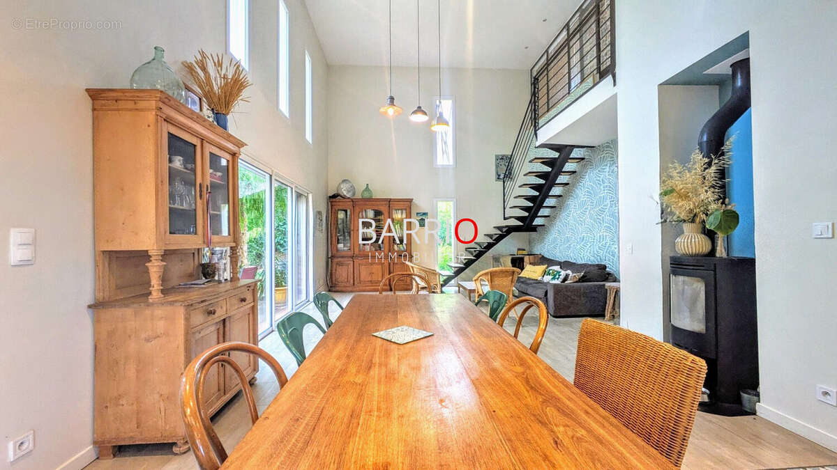 Maison à SAINT-GENIS-DES-FONTAINES