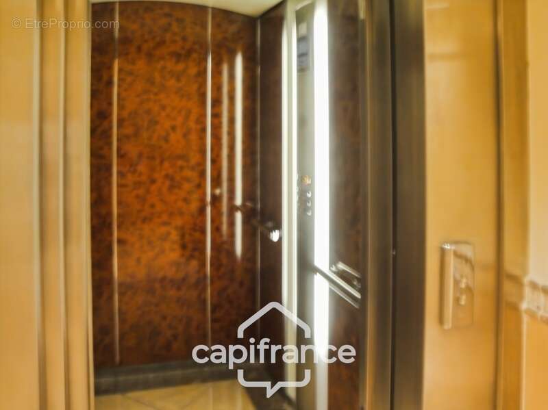 Appartement à HYERES