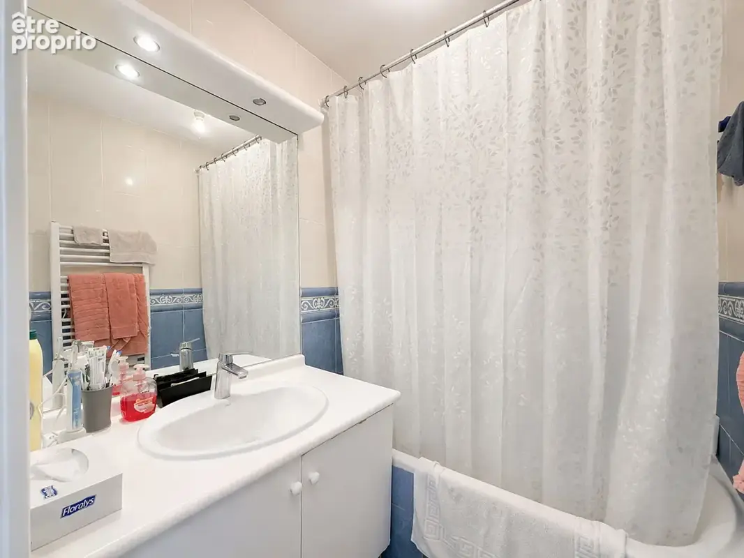 Villeurbanne Gratte-Ciel T3 60,10 m²  avec balcons et garage - photo 12
