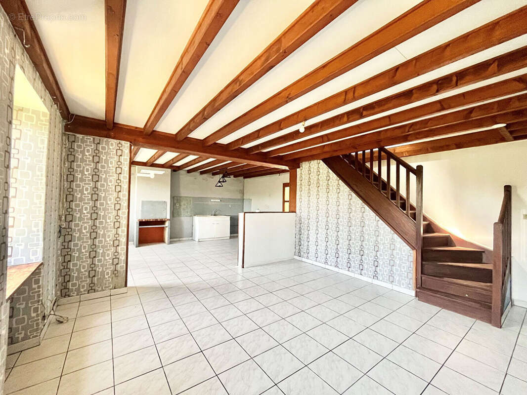 Maison à LE MOLAY-LITTRY