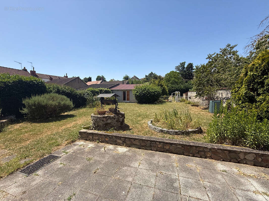 Maison à MONTLUCON