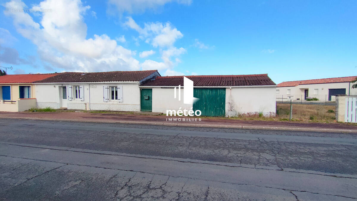 Maison à ANGLES
