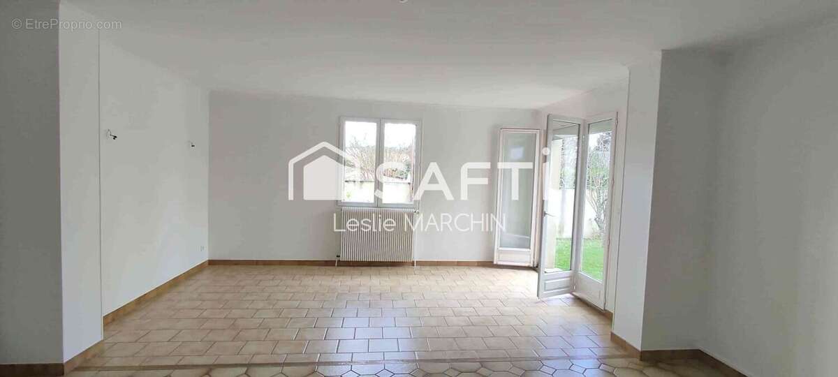 Photo 5 - Maison à VENEUX-LES-SABLONS