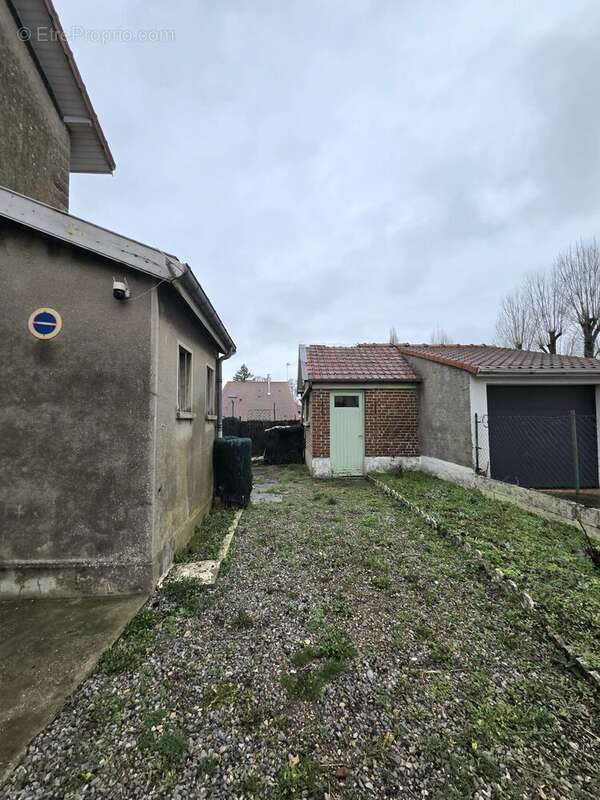 Maison à AULNOYE-AYMERIES