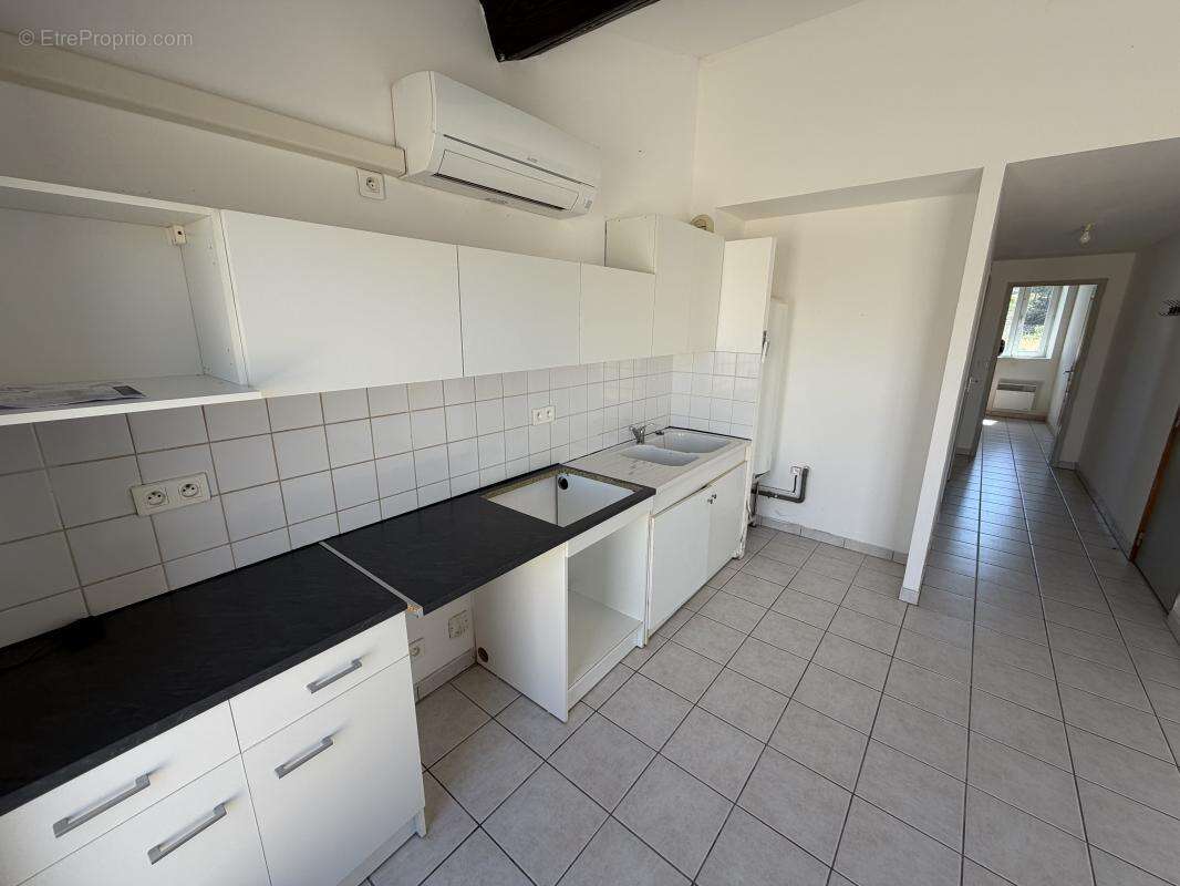 Appartement à THEZAN-DES-CORBIERES