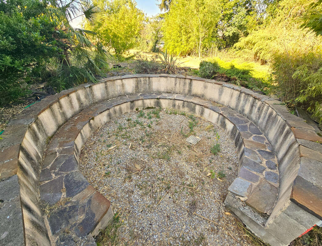 Maison rénovée avec grand jardin aménagé et garage, située dans le centre ville de Baraqueville - photo 27